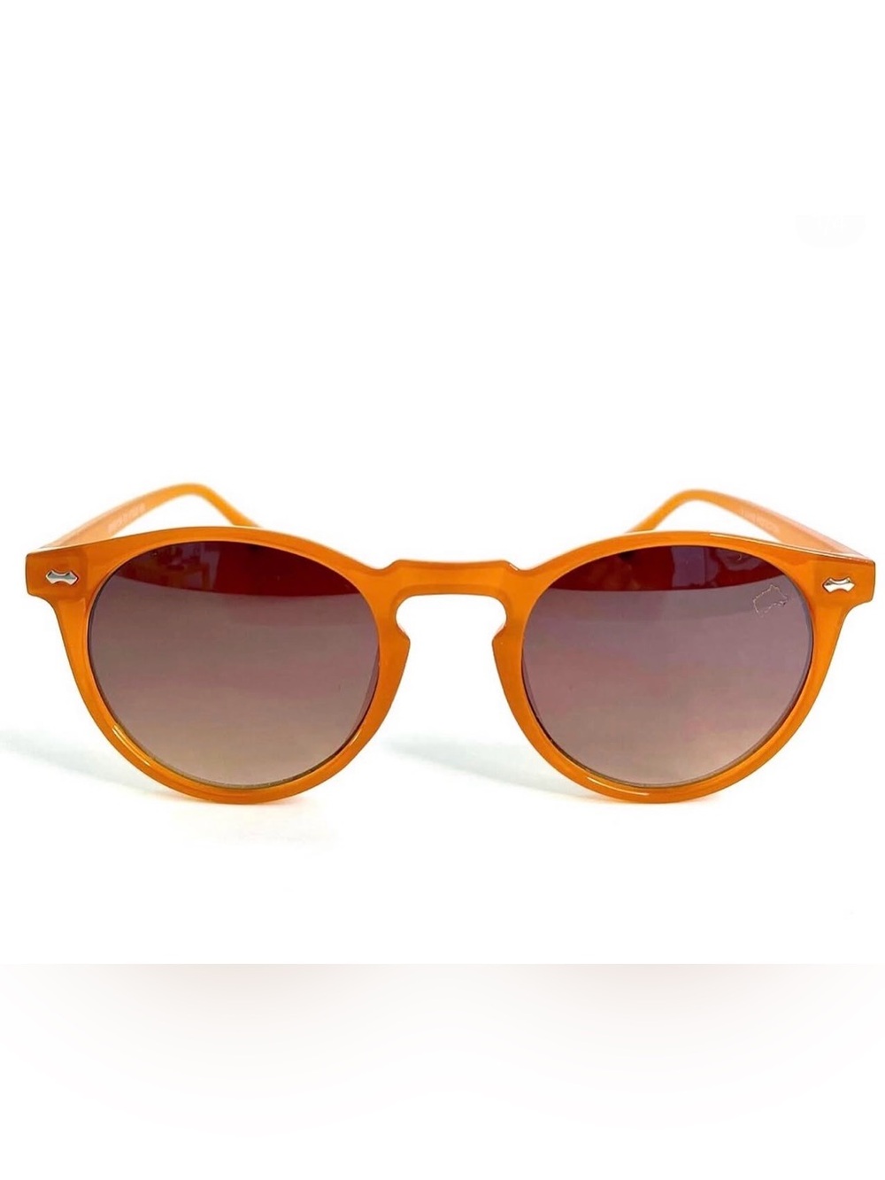 Women’s Round Orange Sunglasses – Bold Summer Style
